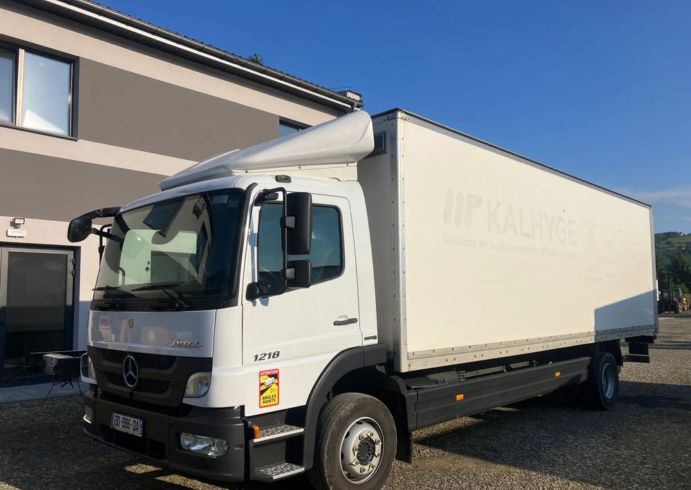 Mercedes-Benz Atego 1218  kurierka kontener - Грузовик с закрытым кузовом: фото 2 Mercedes-Benz Atego 1218  kurierka kontener - Грузовик с закрытым кузовом: фото 2