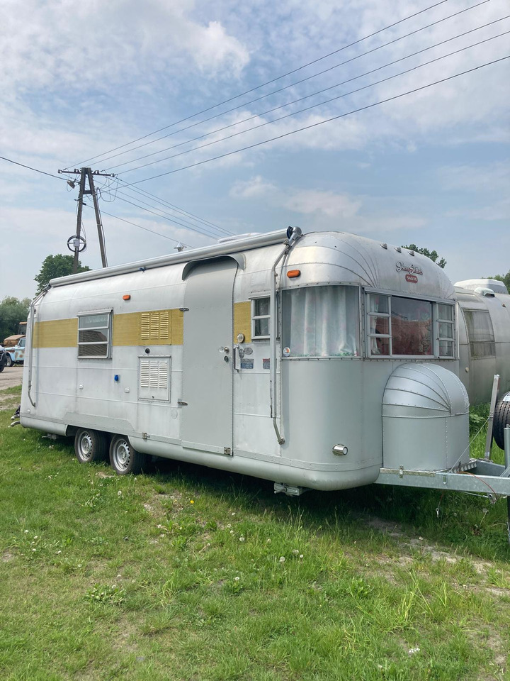 1968 Airstream Silver Streak 1968 Airstream Silver Streak – Fully Rebuilt Vintage Travel Trailer - Прицеп дача: фото 1 1968 Airstream Silver Streak 1968 Airstream Silver Streak – Fully Rebuilt Vintage Travel Trailer - Прицеп дача: фото 1
