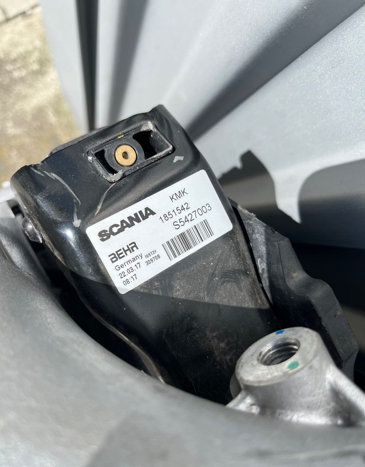 Chłodnice Scania G euro 6 komplet chłodnic 1902444 1851542 - Система охлаждения для Грузовиков: фото 3 Chłodnice Scania G euro 6 komplet chłodnic 1902444 1851542 - Система охлаждения для Грузовиков: фото 3