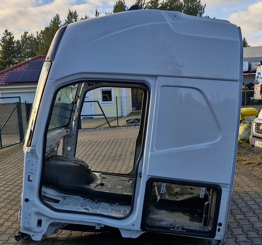 KABINA VOLVO FH4 - Кузов и экстерьер: фото 3 KABINA VOLVO FH4 - Кузов и экстерьер: фото 3