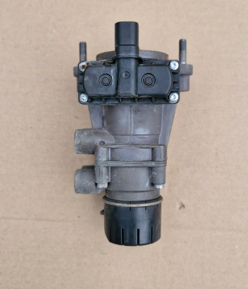 MAN TG3 TGX TGS ZAWÓR HAMULCA GŁÓWNEGO 81.52130-6298 K039569 - Детали тормозной системы: фото 1 MAN TG3 TGX TGS ZAWÓR HAMULCA GŁÓWNEGO 81.52130-6298 K039569 - Детали тормозной системы: фото 1