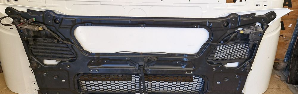 SCANIA P NGT MASKA ATRAPA - Кузов и экстерьер: фото 2 SCANIA P NGT MASKA ATRAPA - Кузов и экстерьер: фото 2