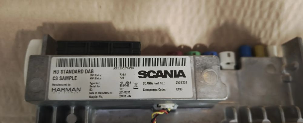 SCANIA R S RADIO NAWIGACJA 2553224 - Кабина и интерьер: фото 2 SCANIA R S RADIO NAWIGACJA 2553224 - Кабина и интерьер: фото 2