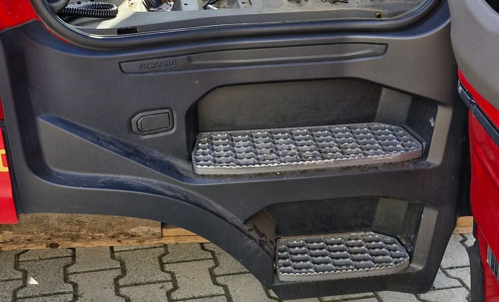 SCANIA S STOPNICA KOMPLETNA L/P - Детали тормозной системы для Грузовиков: фото 1 SCANIA S STOPNICA KOMPLETNA L/P - Детали тормозной системы для Грузовиков: фото 1