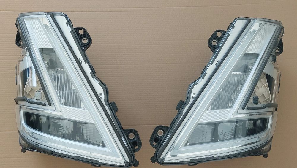 VOLVO FH 5 LAMPA PRZEDNIA FULL LED - Передняя фара для Грузовиков: фото 1 VOLVO FH 5 LAMPA PRZEDNIA FULL LED - Передняя фара для Грузовиков: фото 1