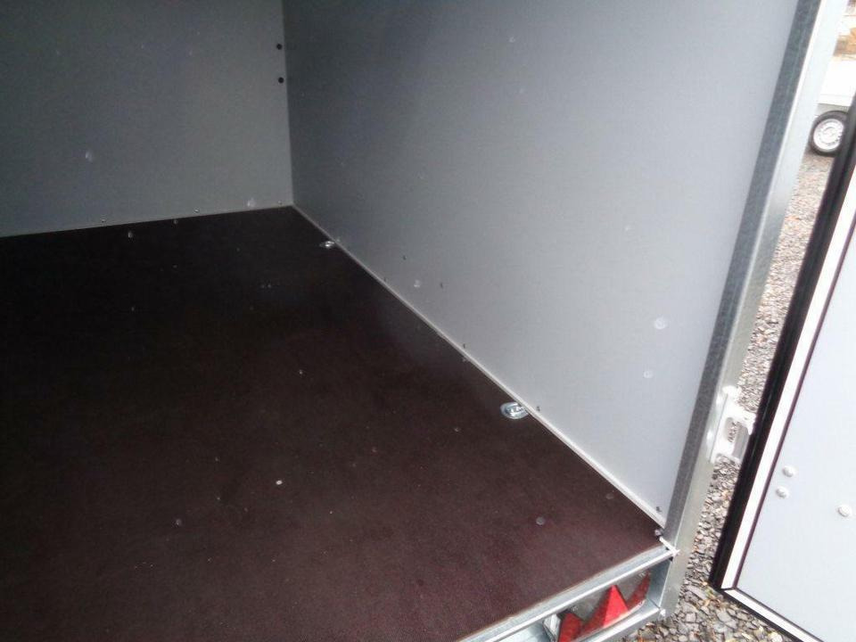 Прицеп для легкового автомобиля Böckmann KT 2513/135 PKW-Anhänger Kofferanhänger 100 km/h: фото 8 Прицеп для легкового автомобиля Böckmann KT 2513/135 PKW-Anhänger Kofferanhänger 100 km/h: фото 8