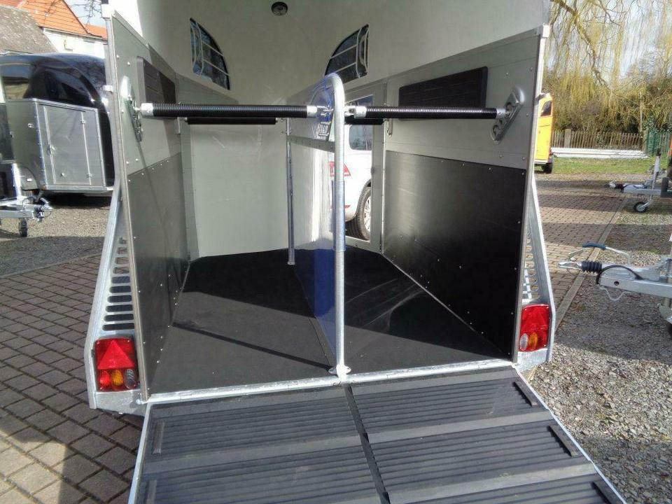 Böckmann Pferdeanhänger, Champion R, ALUBODEN, SaKa, 100 km/h - Прицеп-коневоз: фото 5 Böckmann Pferdeanhänger, Champion R, ALUBODEN, SaKa, 100 km/h - Прицеп-коневоз: фото 5