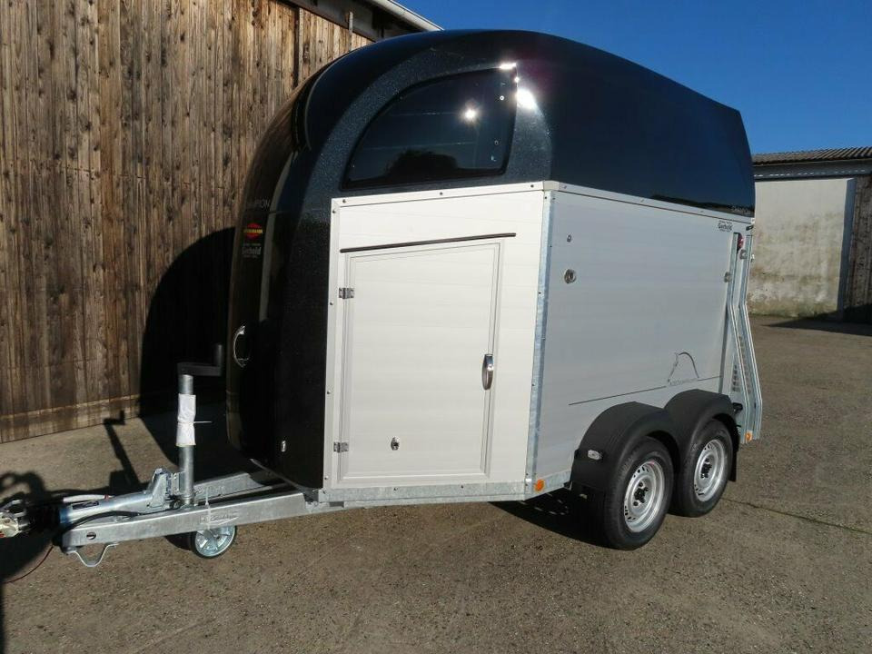 Прицеп-коневоз Böckmann Pferdeanhänger Champion R, Alub., 100 km/h: фото 18 Прицеп-коневоз Böckmann Pferdeanhänger Champion R, Alub., 100 km/h: фото 18