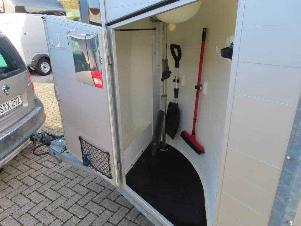 Böckmann, Pferdeanhänger, Champion R, top, SaKa. 100 km/h - Прицеп-коневоз: фото 3 Böckmann, Pferdeanhänger, Champion R, top, SaKa. 100 km/h - Прицеп-коневоз: фото 3