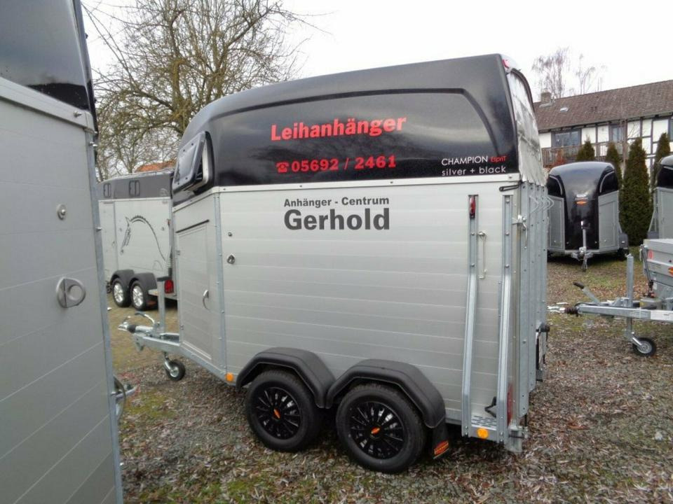Böckmann Pferdeanhänger zu VERMIETEN Leihanhänger ab 55€/Tag - Прицеп-коневоз: фото 4 Böckmann Pferdeanhänger zu VERMIETEN Leihanhänger ab 55€/Tag - Прицеп-коневоз: фото 4