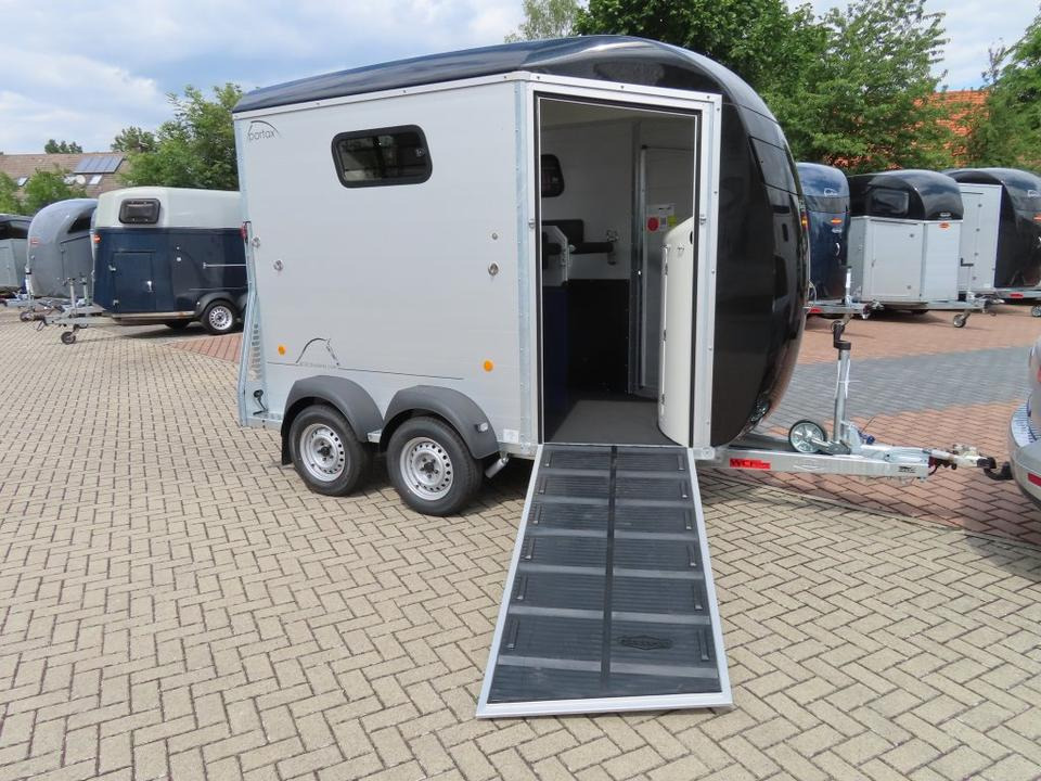 Прицеп-коневоз Pferdeanhänger Böckmann Portax K, Sattelk. Entladeklappe, 100 k.: фото 16 Прицеп-коневоз Pferdeanhänger Böckmann Portax K, Sattelk. Entladeklappe, 100 k.: фото 16