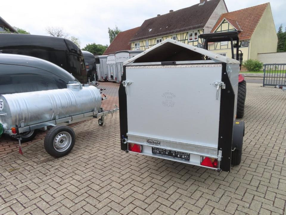 Прицеп для перевозки животных TPV Kleinviehanhänger 1,0t Flügeltür Viehanhänger Ziegen Schafe: фото 13 Прицеп для перевозки животных TPV Kleinviehanhänger 1,0t Flügeltür Viehanhänger Ziegen Schafe: фото 13