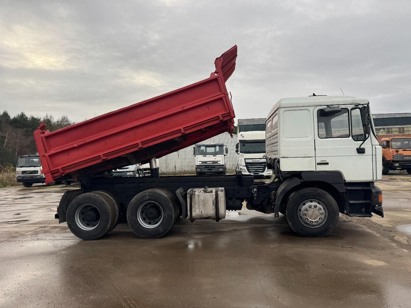 MAN 33.414 (BIG AXLE / STEEL SUSPENSION / 6 CYLINDER / MANUAL GEARBOX) - Самосвал: фото 4 MAN 33.414 (BIG AXLE / STEEL SUSPENSION / 6 CYLINDER / MANUAL GEARBOX) - Самосвал: фото 4