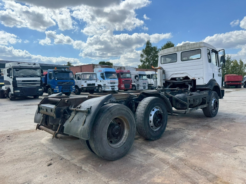 Mercedes-Benz SK 2524 (V6 MOTEUR / POMPE MANUELLE / GRAND PONT / 6X2 / 8 ROUES) - Грузовик-шасси: фото 5 Mercedes-Benz SK 2524 (V6 MOTEUR / POMPE MANUELLE / GRAND PONT / 6X2 / 8 ROUES) - Грузовик-шасси: фото 5