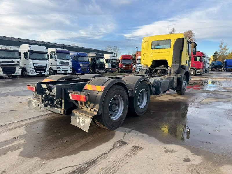 Renault Kerax 420 (GRAND PONT / SUSPENSION LAMES / BOITE MANUELLE / PARFAIT ETAT !!!) - Грузовик-шасси: фото 5 Renault Kerax 420 (GRAND PONT / SUSPENSION LAMES / BOITE MANUELLE / PARFAIT ETAT !!!) - Грузовик-шасси: фото 5