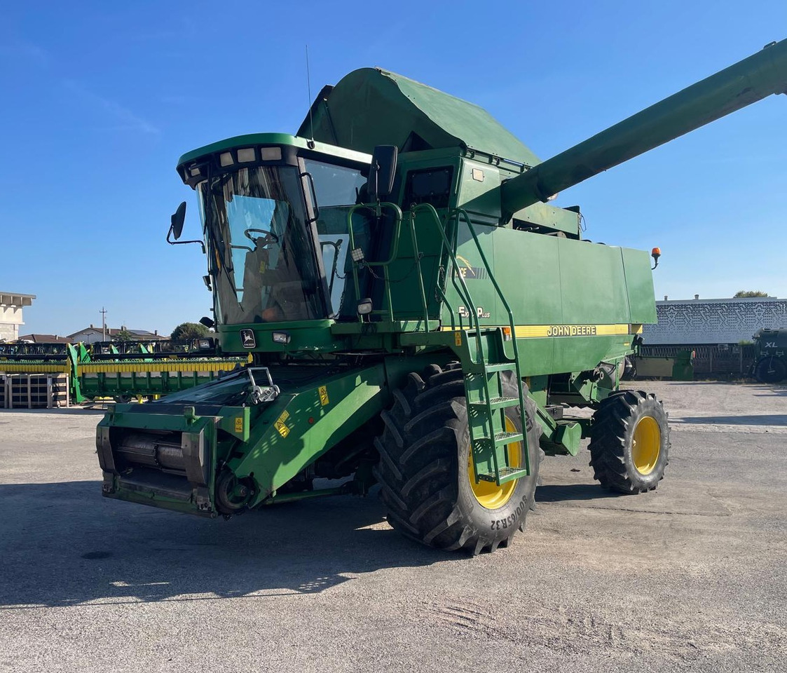 JOHN DEERE MIETITREBBIA CTS - Зерноуборочный комбайн: фото 2 JOHN DEERE MIETITREBBIA CTS - Зерноуборочный комбайн: фото 2