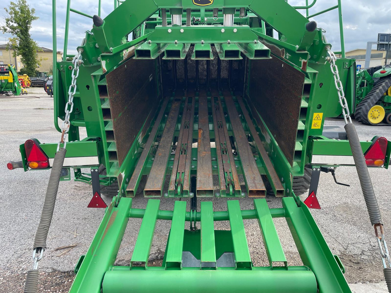 JOHN DEERE PRESSA L1534 - Пресс-подборщик тюковый: фото 4 JOHN DEERE PRESSA L1534 - Пресс-подборщик тюковый: фото 4