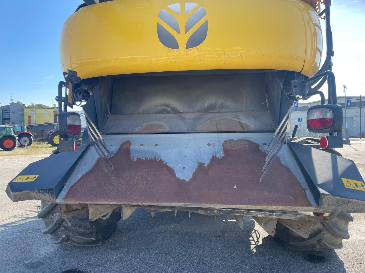 NEW HOLLAND MIETITREBBIA CR 9.90 - Зерноуборочный комбайн: фото 5 NEW HOLLAND MIETITREBBIA CR 9.90 - Зерноуборочный комбайн: фото 5