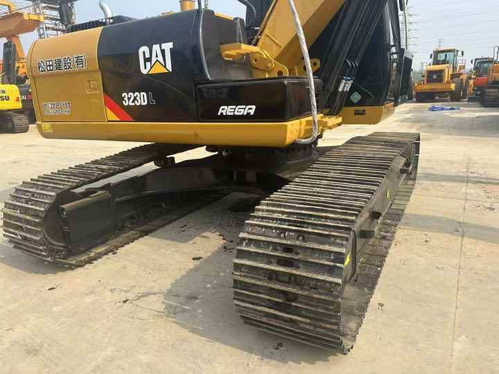 Excellent Cheap Price Used Japan Original Caterpillar Cat323d Crawler Excavators for Sale Used Cat 320 323 330 329 336 Excavator - Гусеничный экскаватор: фото 2 Excellent Cheap Price Used Japan Original Caterpillar Cat323d Crawler Excavators for Sale Used Cat 320 323 330 329 336 Excavator - Гусеничный экскаватор: фото 2
