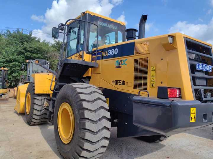 Good Condition Second Hand WA380-6 Front Wheel Loader for Cheap Price Hot Sale in China - Колёсный погрузчик: фото 2 Good Condition Second Hand WA380-6 Front Wheel Loader for Cheap Price Hot Sale in China - Колёсный погрузчик: фото 2