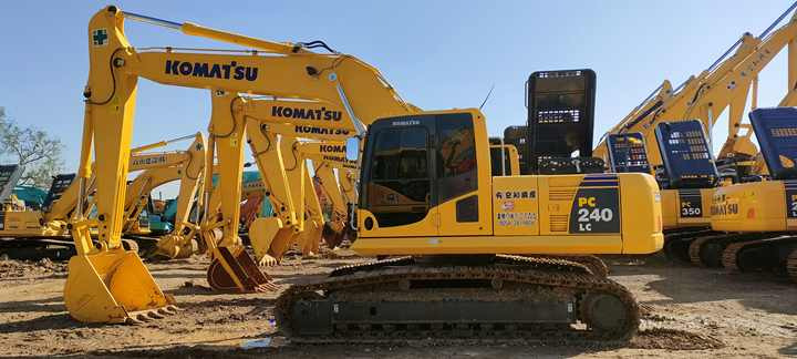 Japan Made Komatsupc240 Excavator , 60ton 70ton 80ton 90ton Digger , Original komatsu Excavator Machinery - Гусеничный экскаватор: фото 4 Japan Made Komatsupc240 Excavator , 60ton 70ton 80ton 90ton Digger , Original komatsu Excavator Machinery - Гусеничный экскаватор: фото 4
