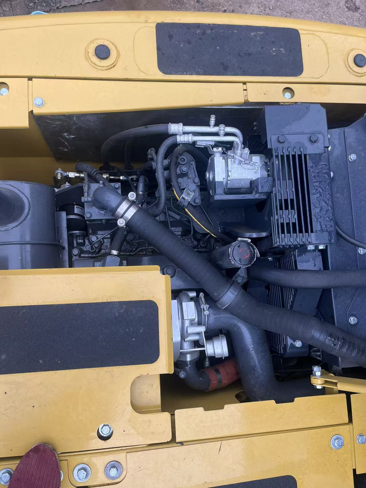 Гусеничный экскаватор KOMATSU PC130: фото 8