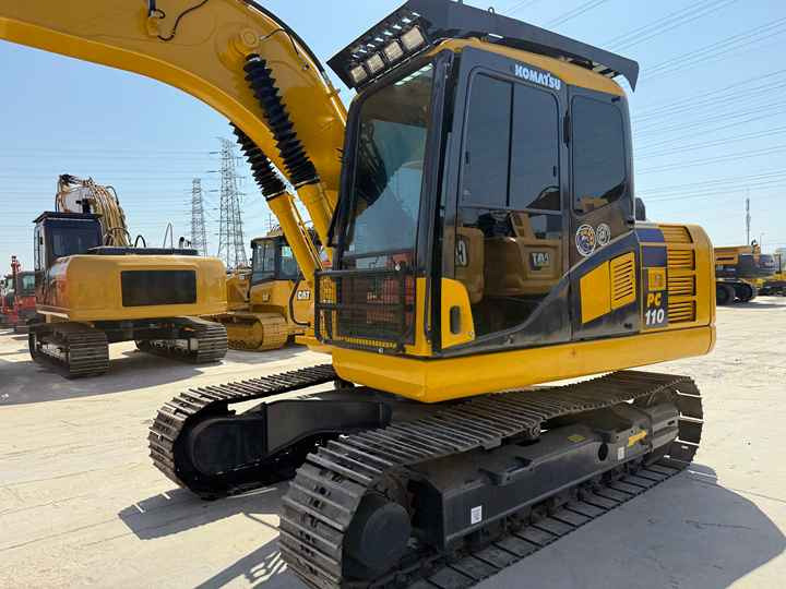 Low Shipping Mini Used Excavator Construction Machine Used komatsu Pc110 - Гусеничный экскаватор: фото 4 Low Shipping Mini Used Excavator Construction Machine Used komatsu Pc110 - Гусеничный экскаватор: фото 4