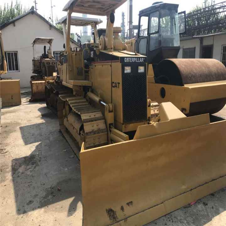 Open Cabin D4c Used Cat Bulldozer , Cat D4 D4h D4g D4m D4k D5m D5g D5h Mini Bulldozer , CAT Dozer - Бульдозер: фото 2 Open Cabin D4c Used Cat Bulldozer , Cat D4 D4h D4g D4m D4k D5m D5g D5h Mini Bulldozer , CAT Dozer - Бульдозер: фото 2