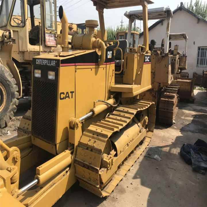 Original D4c Nice Condition Bulldozer , Used D4 Cat Bulldozer , CAT Mini Dozer D4h D5h D5g D6h D6 - Бульдозер: фото 1 Original D4c Nice Condition Bulldozer , Used D4 Cat Bulldozer , CAT Mini Dozer D4h D5h D5g D6h D6 - Бульдозер: фото 1