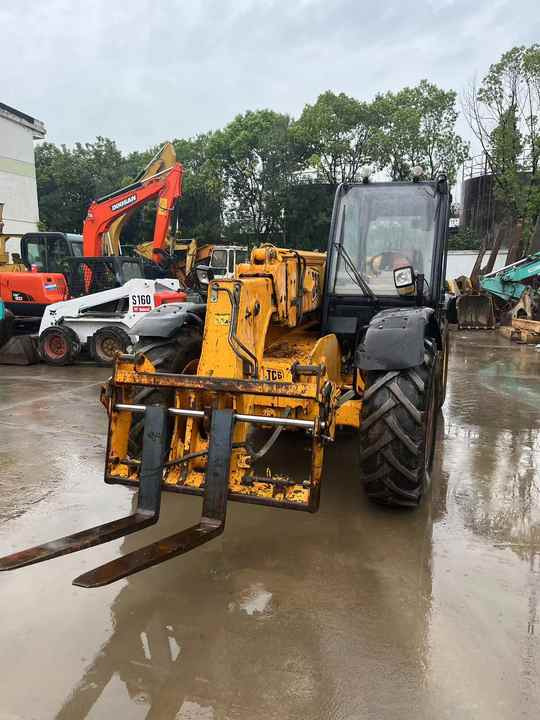 Second Hand High Quality Used JCB 535-95 3.5 Ton Telescopic Handler Forklift Multi-Functional Construction Machinery Sale - Телескопический погрузчик: фото 4 Second Hand High Quality Used JCB 535-95 3.5 Ton Telescopic Handler Forklift Multi-Functional Construction Machinery Sale - Телескопический погрузчик: фото 4