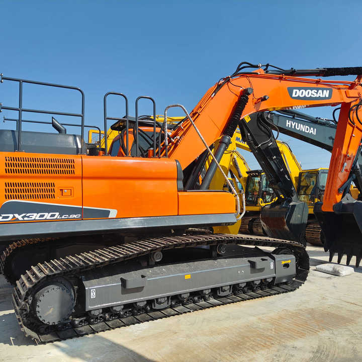 Used Doosan DX300LC-9C Excavator with Little Time Used in Excellent Condition Korea Brand Doosan 30 Tons Excavator for Sale - Экскаватор: фото 1 Used Doosan DX300LC-9C Excavator with Little Time Used in Excellent Condition Korea Brand Doosan 30 Tons Excavator for Sale - Экскаватор: фото 1
