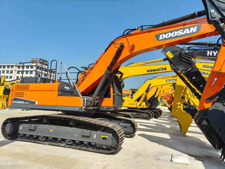 Used Doosan DX300LC-9C Excavator with Little Time Used in Excellent Condition Korea Brand Doosan 30 Tons Excavator for Sale - Экскаватор: фото 4 Used Doosan DX300LC-9C Excavator with Little Time Used in Excellent Condition Korea Brand Doosan 30 Tons Excavator for Sale - Экскаватор: фото 4