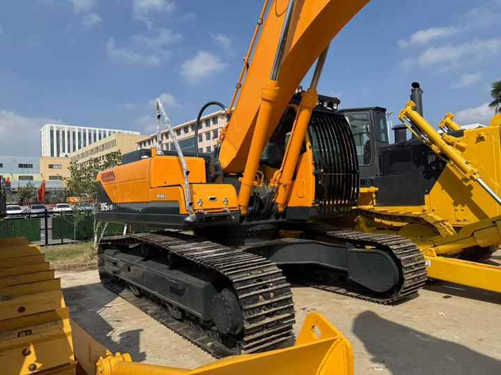 Used HYUNDAI305lc-9c Hydraulic Excavator with Excellent Performance hyundai Running Working Condition Low Price for Sale - Экскаватор: фото 3 Used HYUNDAI305lc-9c Hydraulic Excavator with Excellent Performance hyundai Running Working Condition Low Price for Sale - Экскаватор: фото 3
