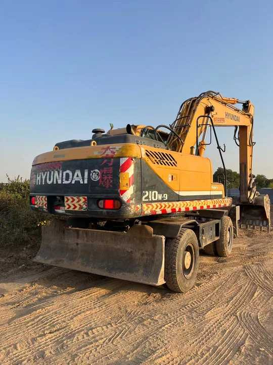 Well-Maintained Hyundai 210-9Used Wheel Excavator Construction Machine | No Major Repairs | Price Negotiable - Колёсный экскаватор: фото 3 Well-Maintained Hyundai 210-9Used Wheel Excavator Construction Machine | No Major Repairs | Price Negotiable - Колёсный экскаватор: фото 3