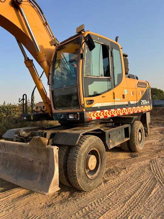 Well-Maintained Hyundai 210-9Used Wheel Excavator Construction Machine | No Major Repairs | Price Negotiable - Колёсный экскаватор: фото 5 Well-Maintained Hyundai 210-9Used Wheel Excavator Construction Machine | No Major Repairs | Price Negotiable - Колёсный экскаватор: фото 5