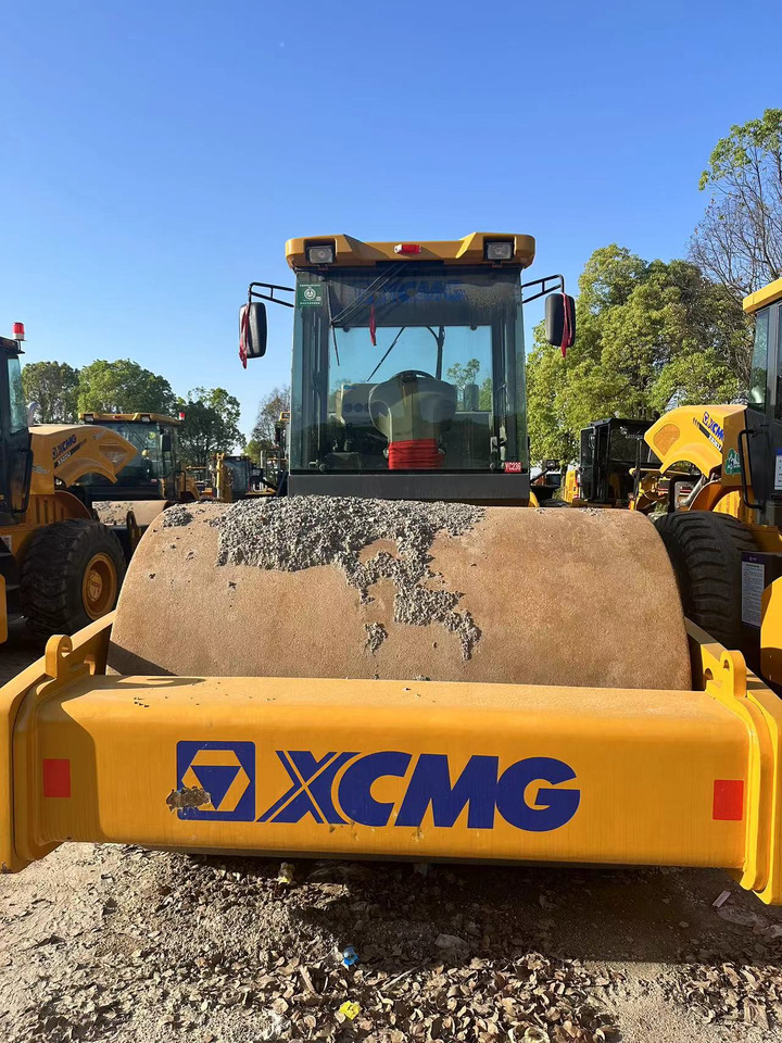 XCMG XS263J - Дорожный каток: фото 5 XCMG XS263J - Дорожный каток: фото 5