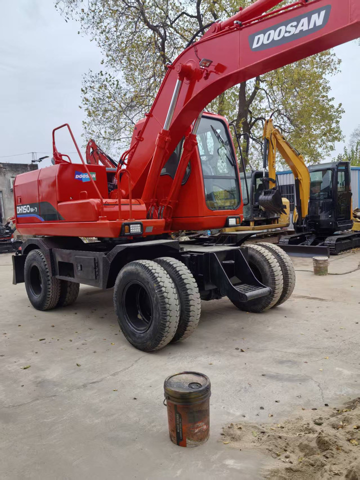 Doosan Used DH150W-7 wheeled excavator for sale at a low price. - Колёсный экскаватор: фото 5 Doosan Used DH150W-7 wheeled excavator for sale at a low price. - Колёсный экскаватор: фото 5