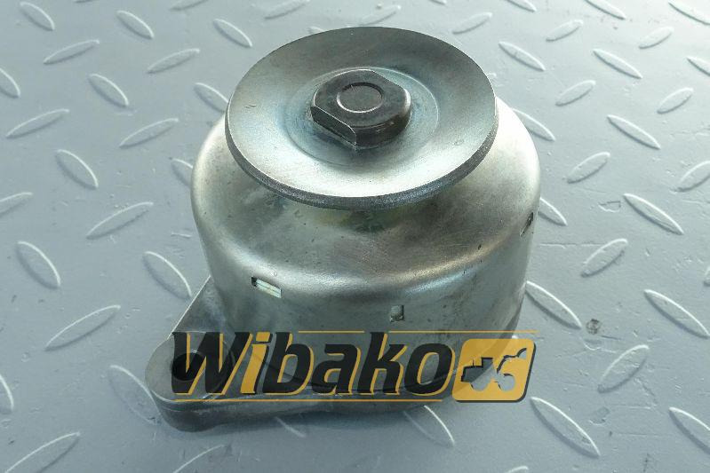 Alternator for engine Kubota D722 15531-64010 - Генератор: фото 1 Alternator for engine Kubota D722 15531-64010 - Генератор: фото 1