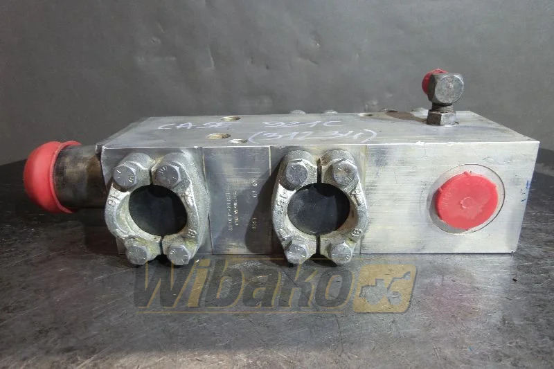 Case 921C - Гидравлический клапан для Строительной техники: фото 1 Case 921C - Гидравлический клапан для Строительной техники: фото 1
