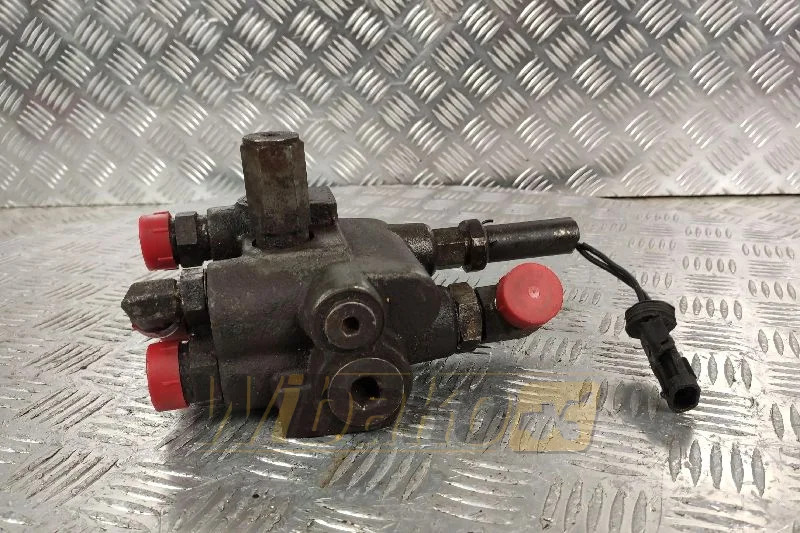 Case 921C - Гидравлический клапан для Строительной техники: фото 1 Case 921C - Гидравлический клапан для Строительной техники: фото 1