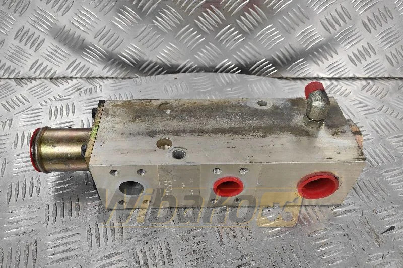 Case 921C - Гидравлический клапан для Строительной техники: фото 1 Case 921C - Гидравлический клапан для Строительной техники: фото 1