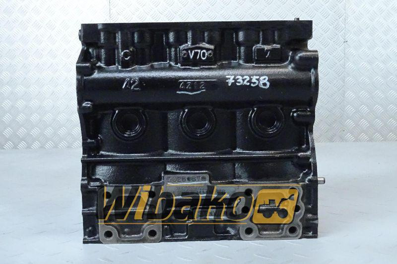 Crankcase for engine Yanmar 3TNV70 2652092 - Картер для Строительной техники: фото 1 Crankcase for engine Yanmar 3TNV70 2652092 - Картер для Строительной техники: фото 1
