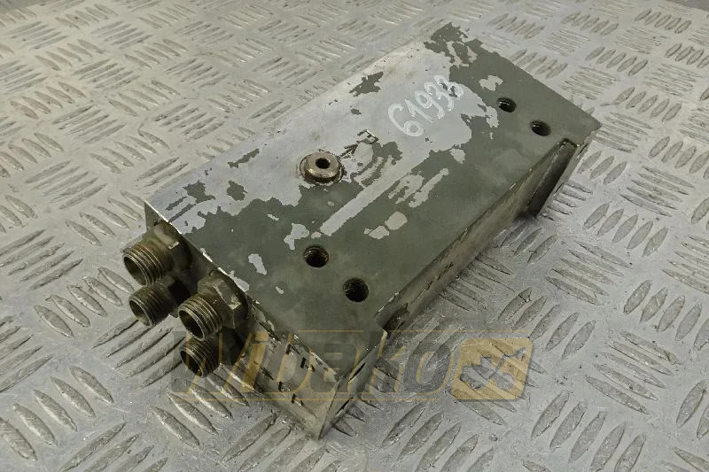 Liebherr 9885358 - Топливный фильтр для Строительной техники: фото 1 Liebherr 9885358 - Топливный фильтр для Строительной техники: фото 1