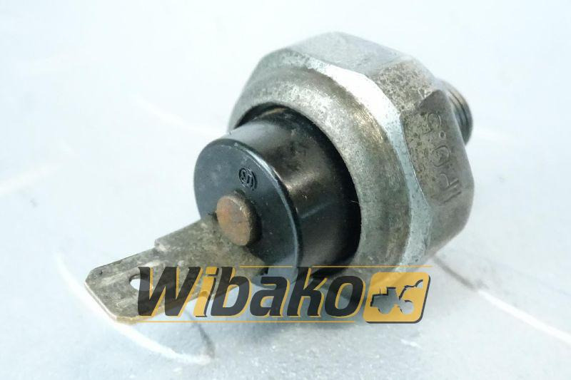 Oil pressure sensor Kubota 15531-39010 - Сенсор для Строительной техники: фото 1 Oil pressure sensor Kubota 15531-39010 - Сенсор для Строительной техники: фото 1