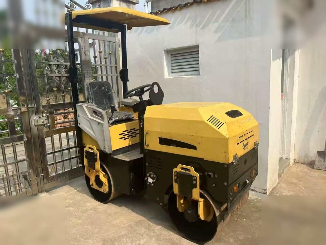 BOMAG BW80AD-3 - Каток: фото 1 BOMAG BW80AD-3 - Каток: фото 1