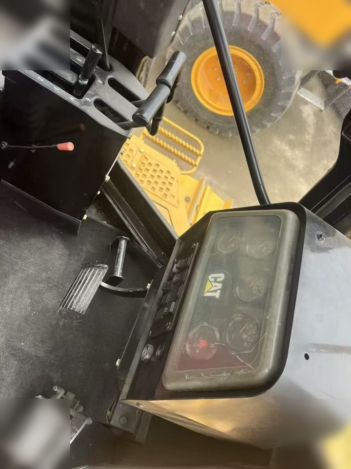 CATERPILLAR D6G - Бульдозер: фото 2 CATERPILLAR D6G - Бульдозер: фото 2