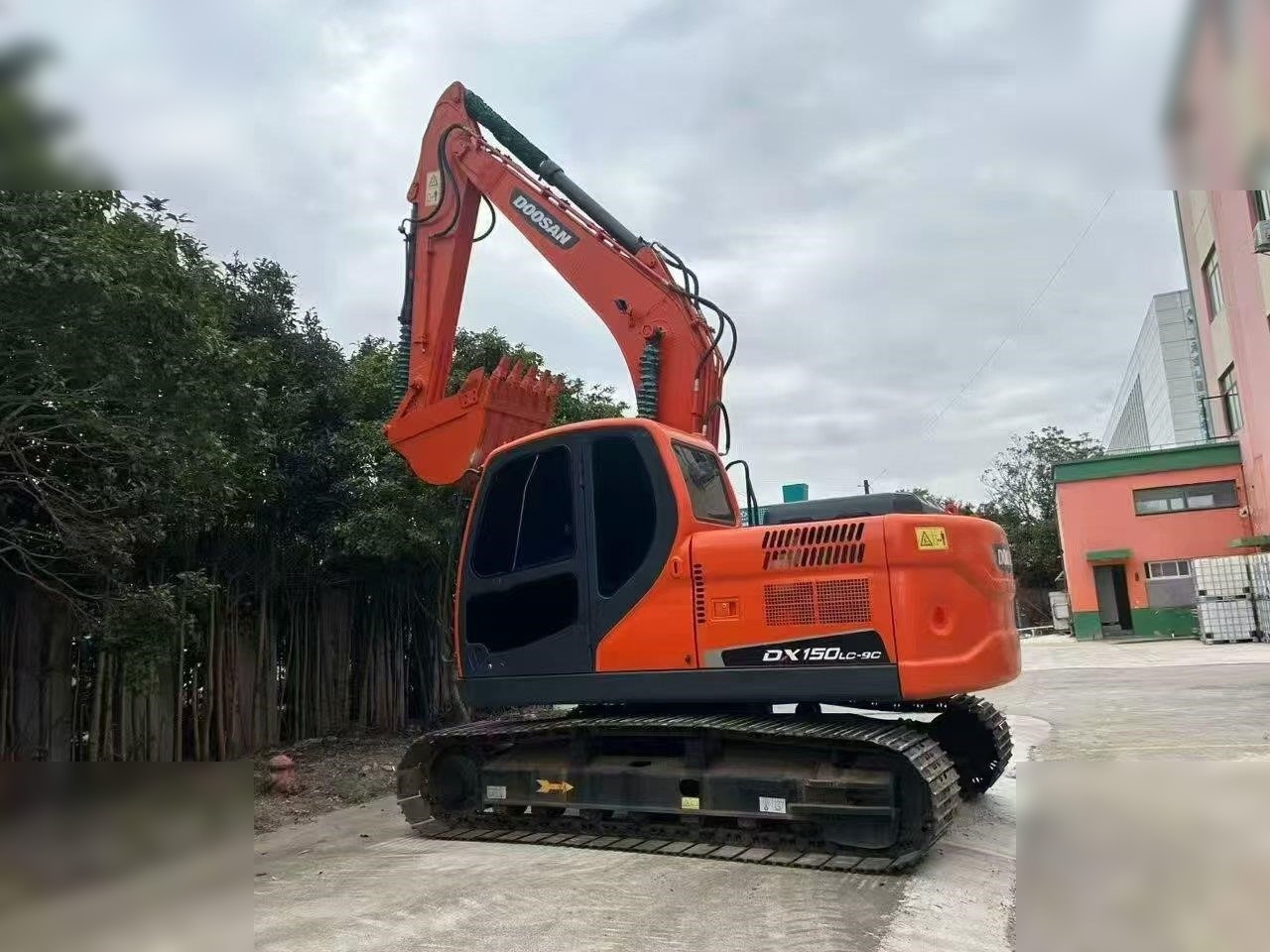 DOOSAN DX150W-9C - Колёсный экскаватор: фото 4 DOOSAN DX150W-9C - Колёсный экскаватор: фото 4