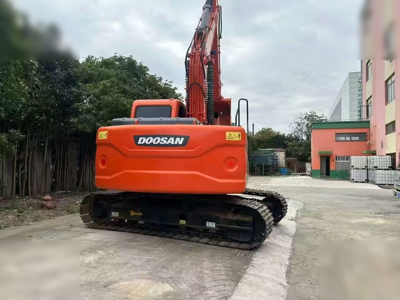 DOOSAN DX150W-9C - Колёсный экскаватор: фото 5 DOOSAN DX150W-9C - Колёсный экскаватор: фото 5