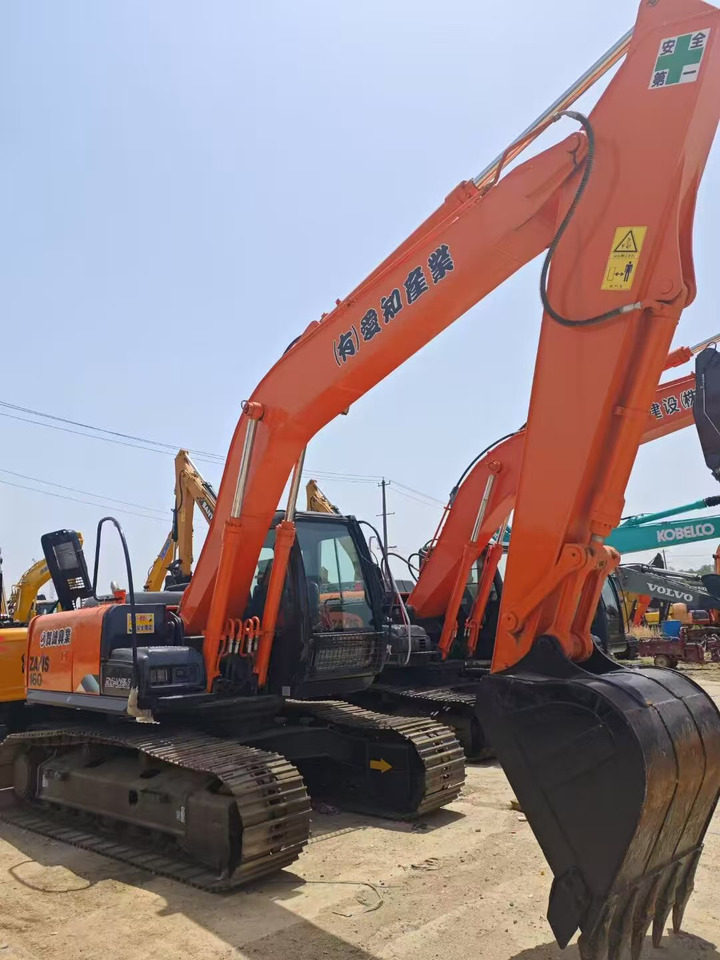 HITACHI ZX160 - Гусеничный экскаватор: фото 4 HITACHI ZX160 - Гусеничный экскаватор: фото 4