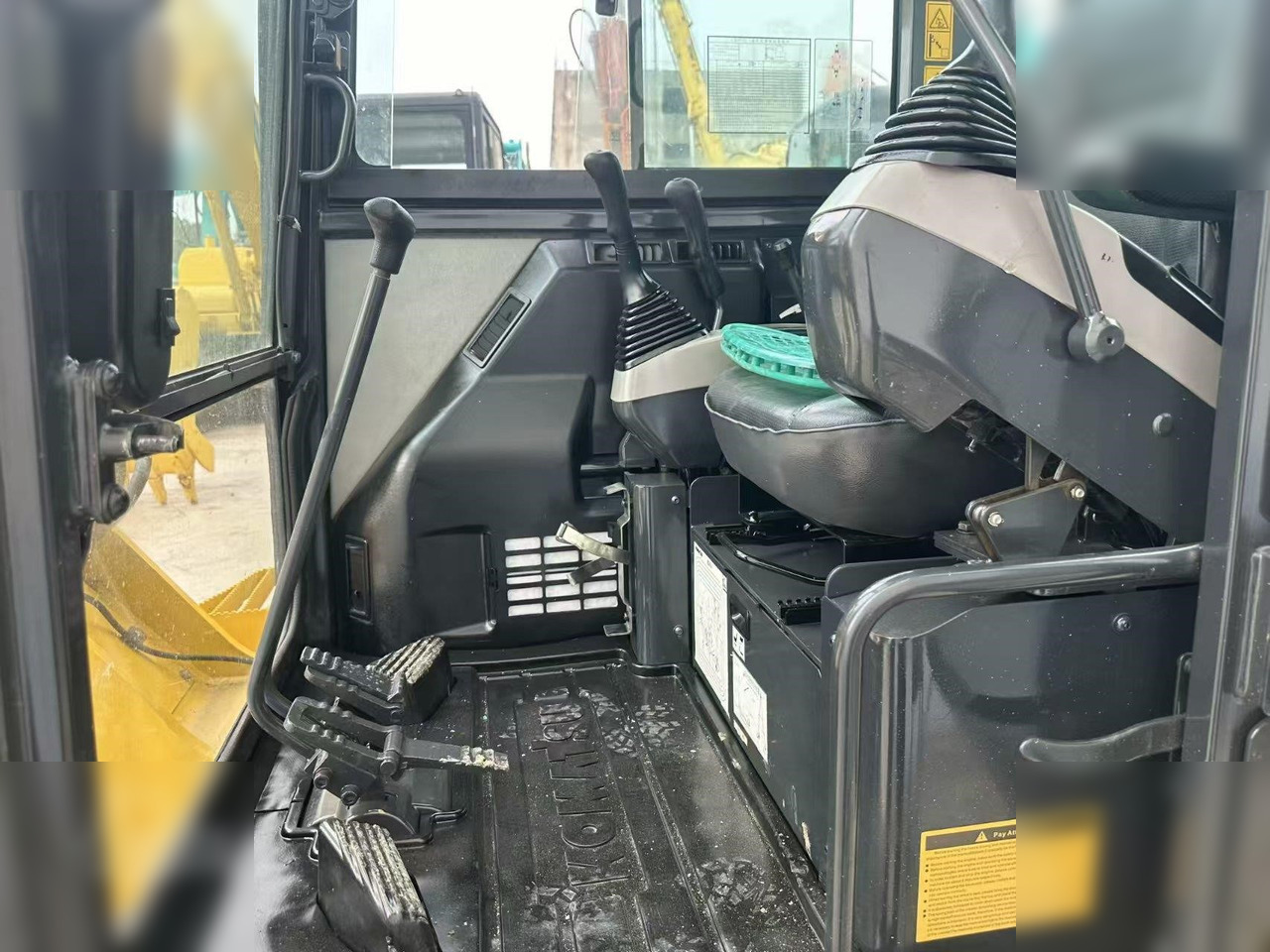 KOMATSU PC56-7 - Мини-экскаватор: фото 2 KOMATSU PC56-7 - Мини-экскаватор: фото 2